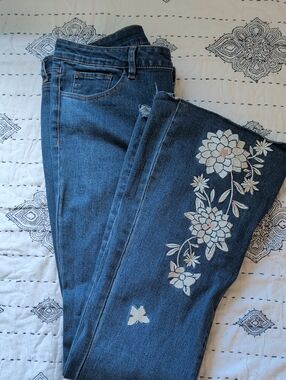 Women’s Poppy & Grace Dark Blue Embroidered Floral Jeans